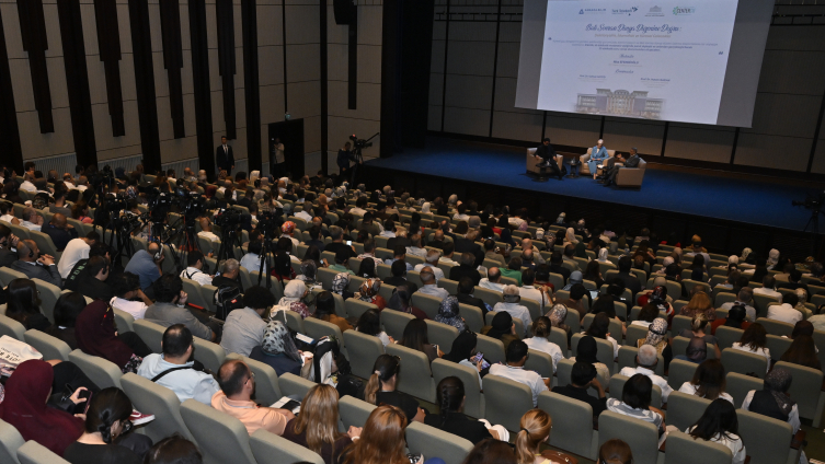 Ankara'da 'Batı Sonrası Dünya Düzenine Doğru' başlıklı panel programı düzenlendi