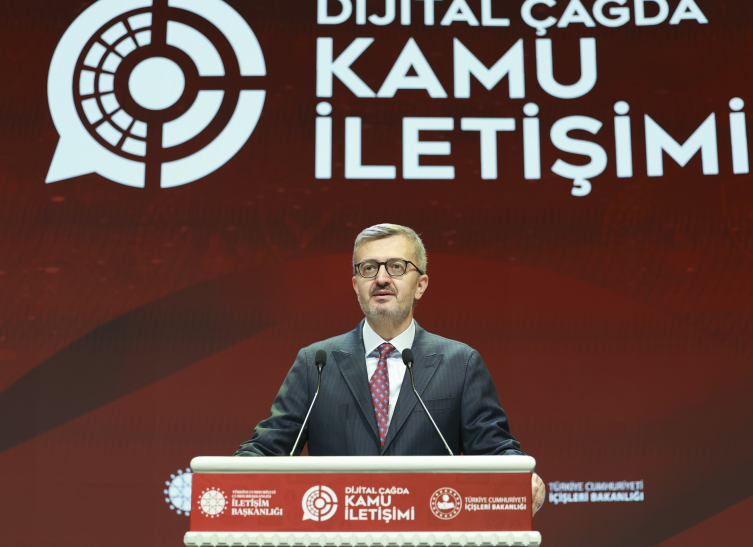 İletişim Başkanı Duran: Dijital platformlardaki yanıltıcı bilgileri yakından takip ediyoruz