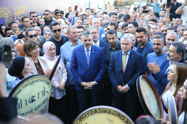 Bakanlar Çiftçi ve Bak, Diyarbakır'da ziyaretler gerçekleştirdi