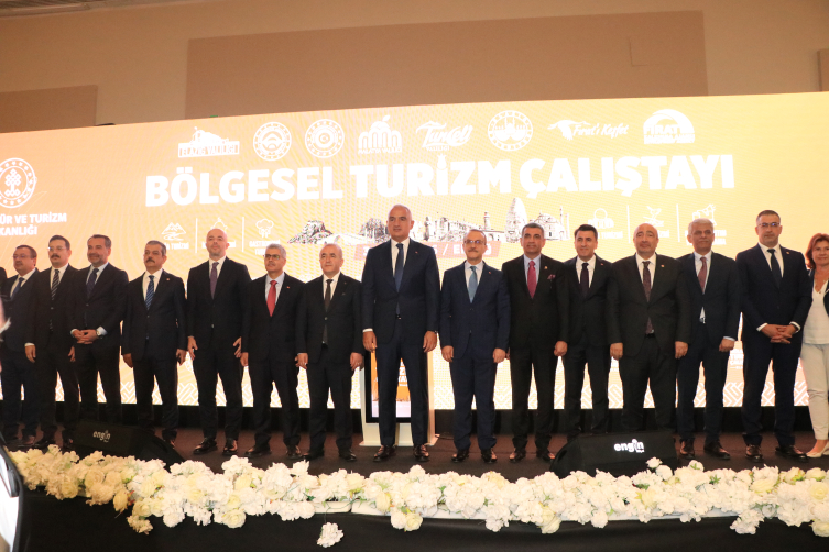 Bakan Ersoy: Turizmi yılın 12 ayına yaymayı hedefliyoruz