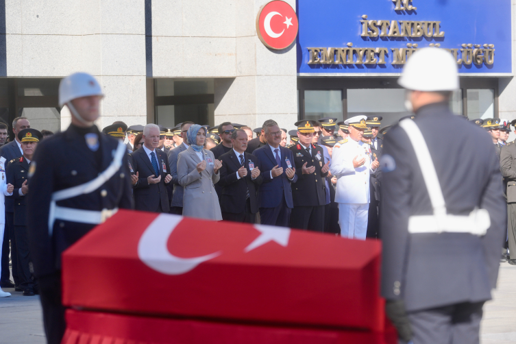 Şehit polisimiz Mehmet Ali Topatan son yolculuğuna uğurlandı
