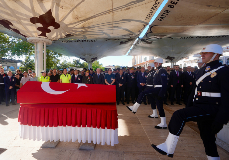 Şehit polisimiz Mehmet Ali Topatan son yolculuğuna uğurlandı