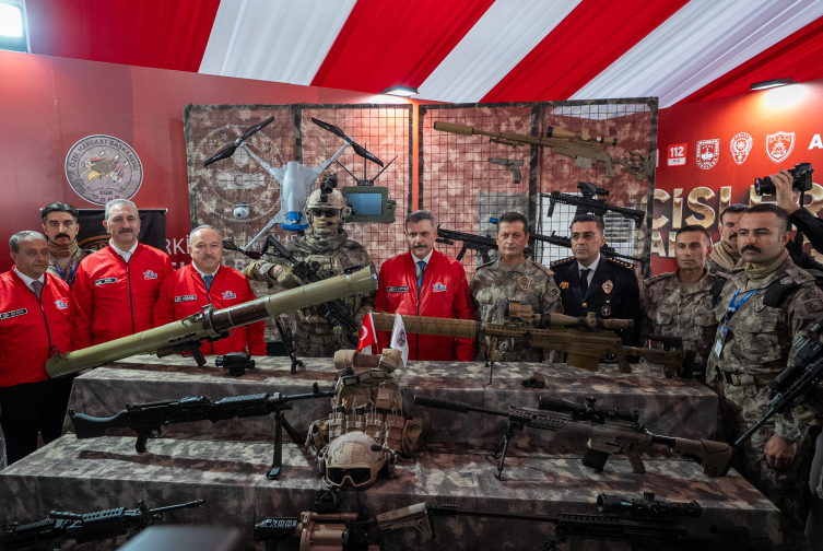 İçişleri Bakanı Çiftçi, TEKNOFEST Güneydoğu'yu ziyaret etti