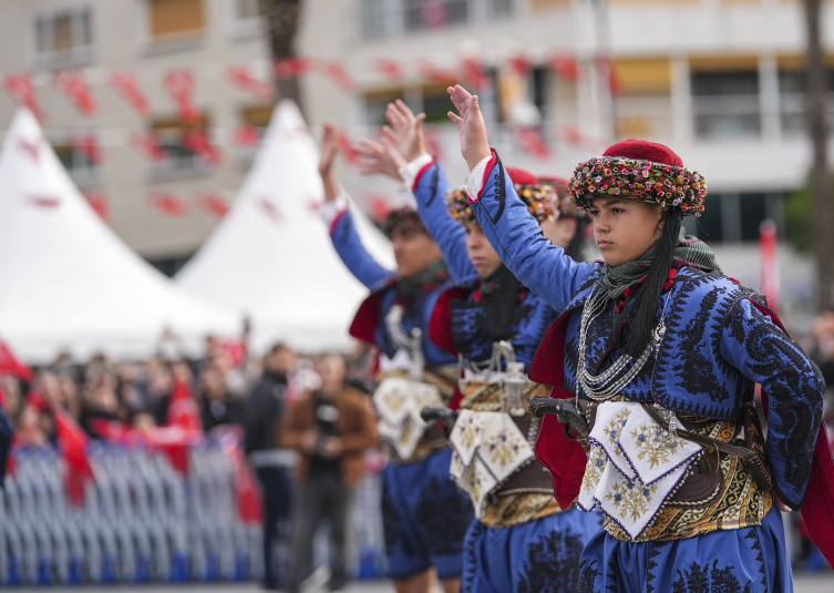 Cumhuriyet'in 103. yılı coşkuyla kutlanıyor