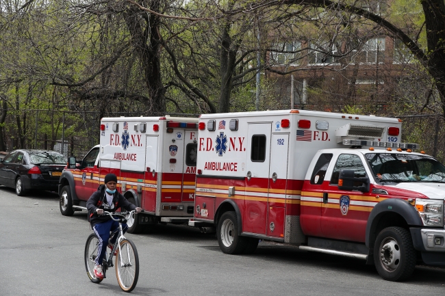 ABD'de korkutan koronavirüs tahmini: 3 haftada 92 bin Amerikalı ölebilir