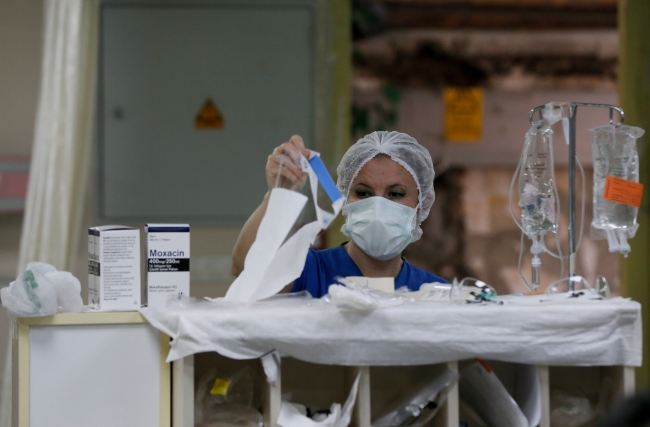 Ağır hasta sayısı üç ay sonra 2 binin altına indi