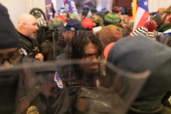 ABD'de Kongre baskınında gözaltına alınan kişi intihar etti