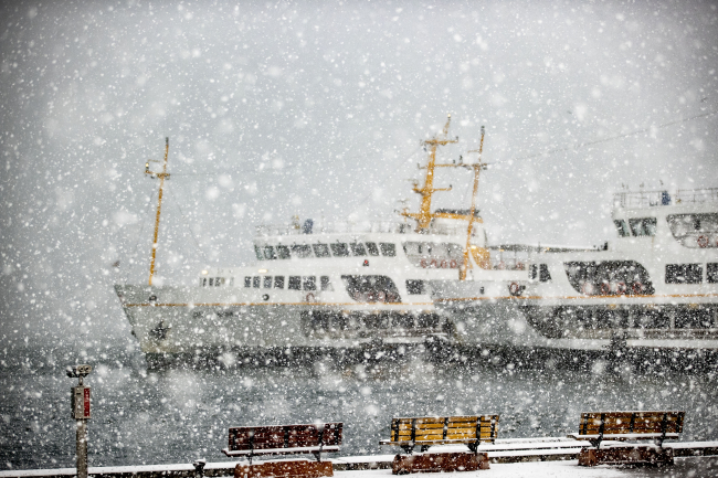 Valilik saat verdi: İstanbul'a kar geliyor