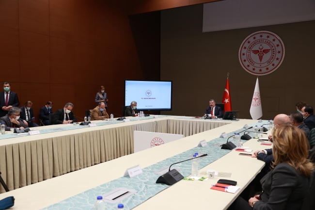 Bakan Koca: Dünyada aşıyı en ucuza alan ülkeyiz