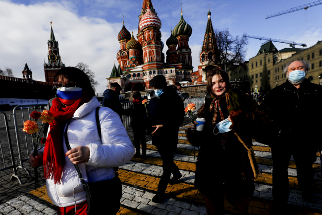 Rus muhalif Boris Nemtsov Moskova'da anıldı