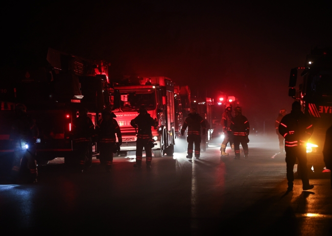 İstanbul'da et üretimi yapılan fabrikada yangın