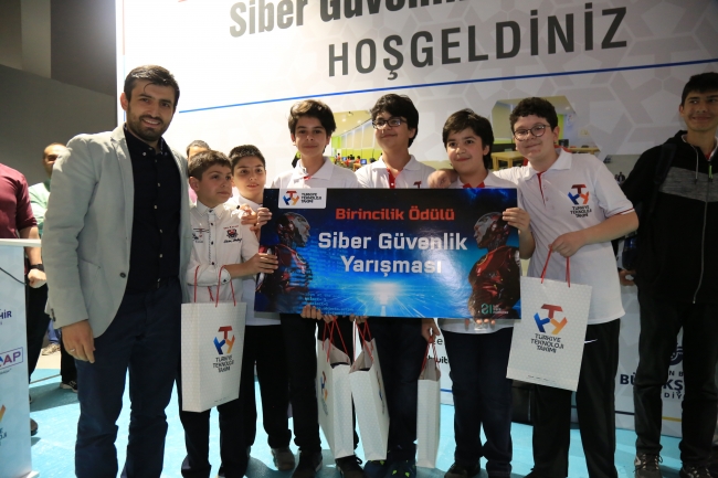 Deneyap Teknoloji Atölyeleri ilk mezunlarını verdi