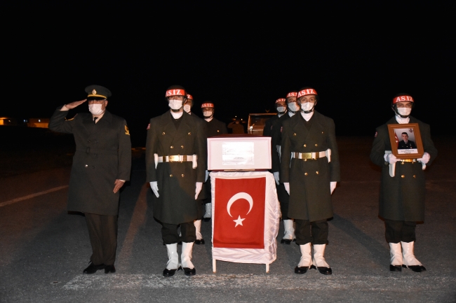 Hakkari şehidi için tören düzenlendi