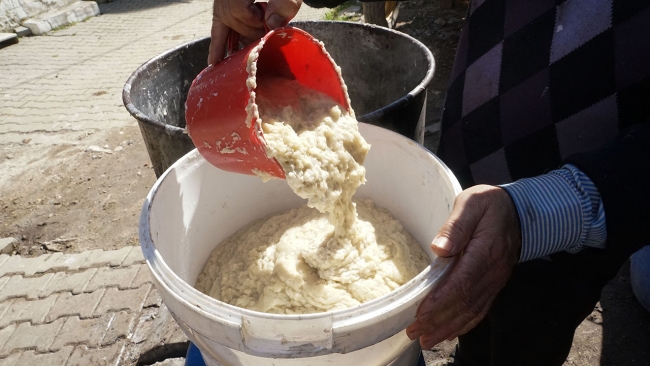 Edremit'te zeytinyağlı sabun için mesai başladı