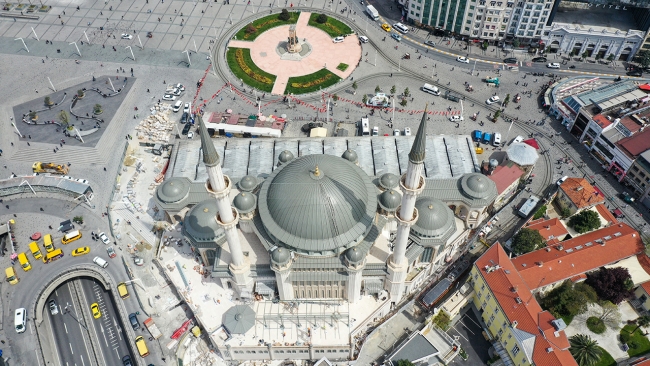 Taksim Camii birçok mühendislik yenilikle yapıldı