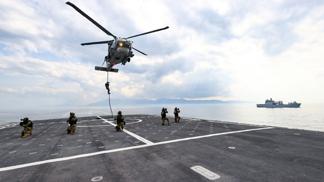 "Timsahlar"dan milli gemilerde nefes kesen eğitim