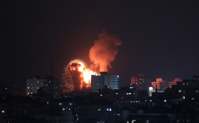 İsrail'in hava saldırısında 24 Filistinli hayatını kaybetti