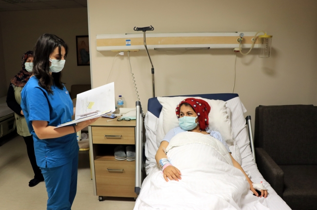 Genç çifte beşiz bebek sürprizi