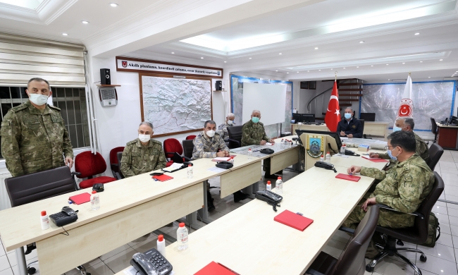 Teröre 'Şimşek-Yıldırım' darbesi: 105 terörist etkisiz