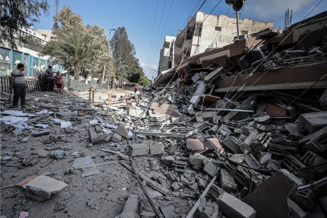 İsrail'in Gazze bombardımanında 243 milyon dolar zarar