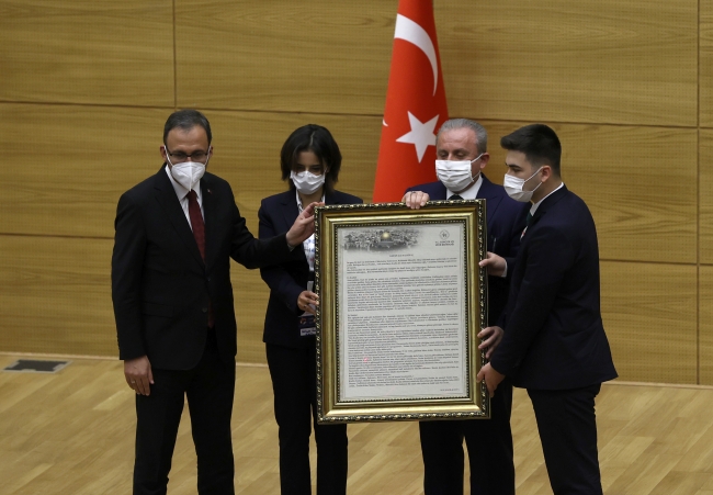 TBMM Başkanı Şentop gençleri kabul etti