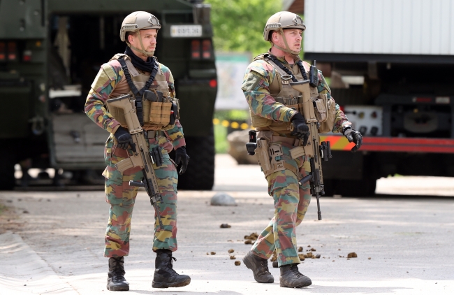 Belçikalı aşırı sağcı firari asker için İnterpol devrede