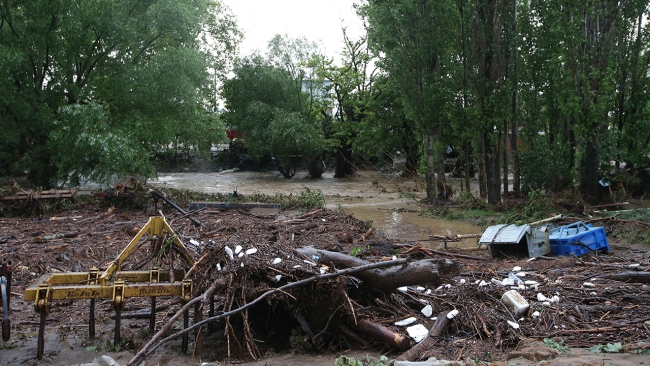 Bursa'da sağanak sele dönüştü