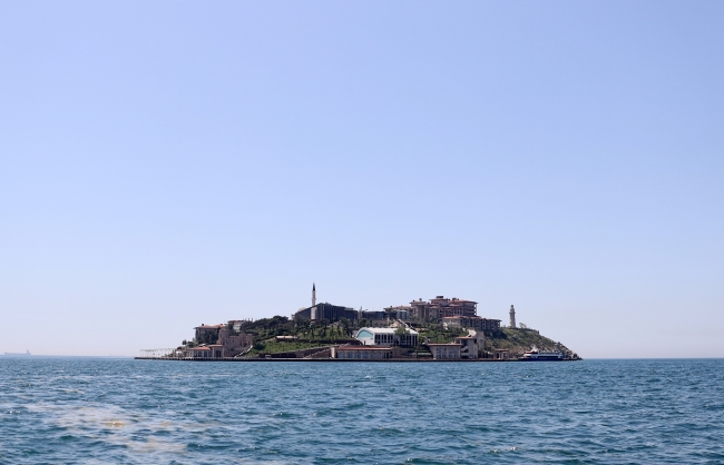 'Demokrasi ve Özgürlükler Adası' anma törenine hazırlanıyor