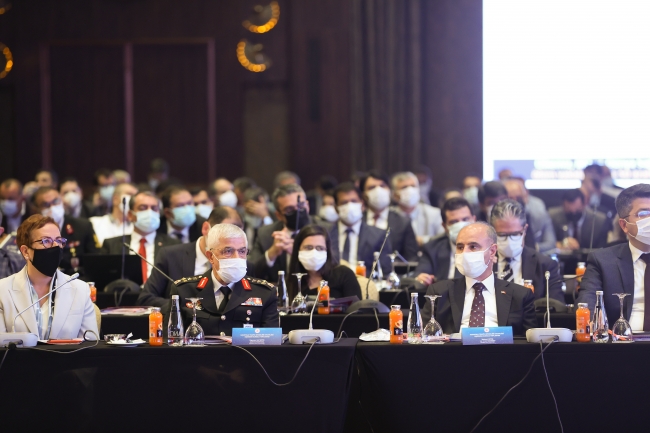 Bakan Soylu: Otoyollarda hız limiti bir miktar artabilir