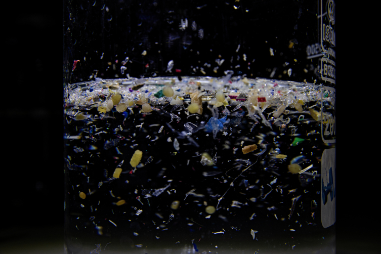 Pet şişeden içilen su mu plastik mi?