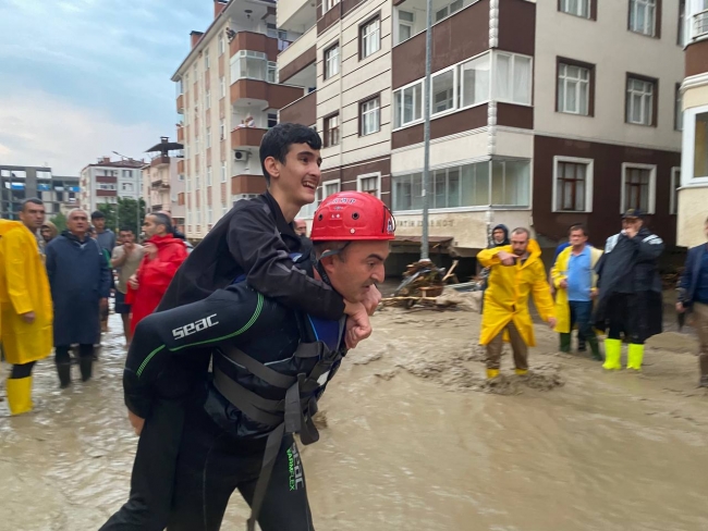 Sinop, Bartın ve Kastamonu'da sel felaketi