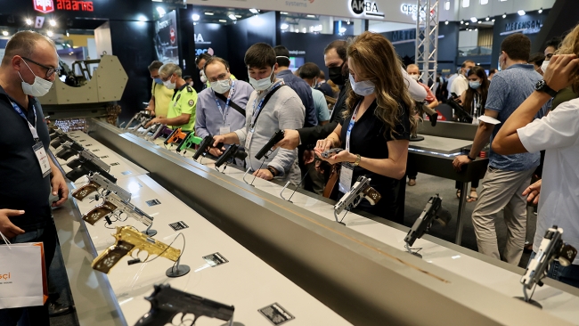 IDEF'te ilk kez sergilenen silahlara yoğun ilgi