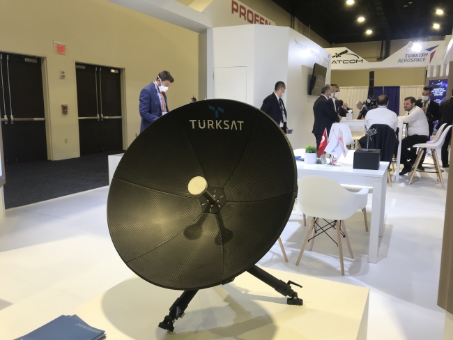 Türk firmaları uydu fuarında kabiliyetlerini sergiledi