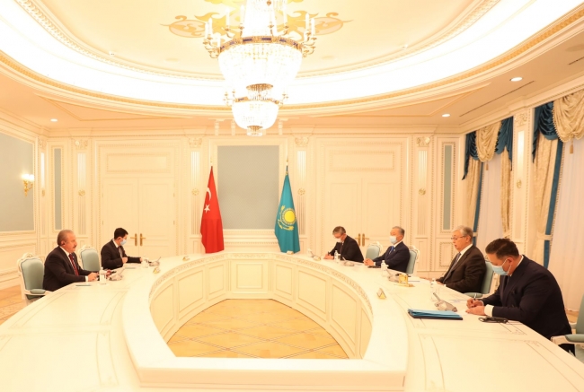 TBMM Başkanı Şentop, Tokayev ile görüştü