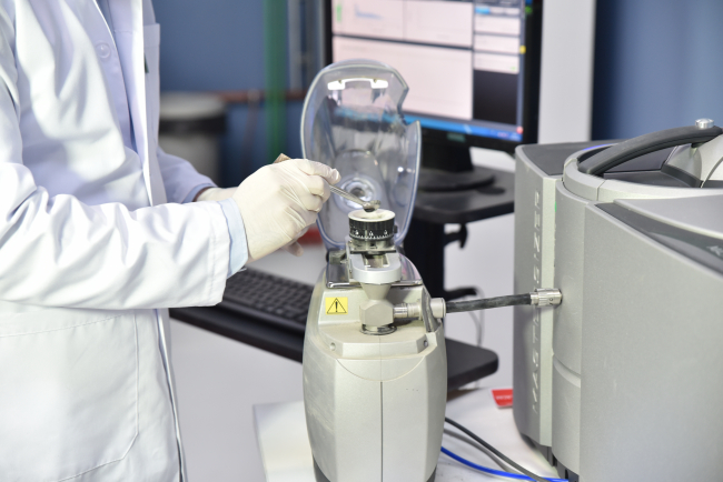 Yeni projelerde üniversitelerle özel sektörün 'bilim' paydasında birleşmesi önemli katkılar sağlıyor. Foto: AA