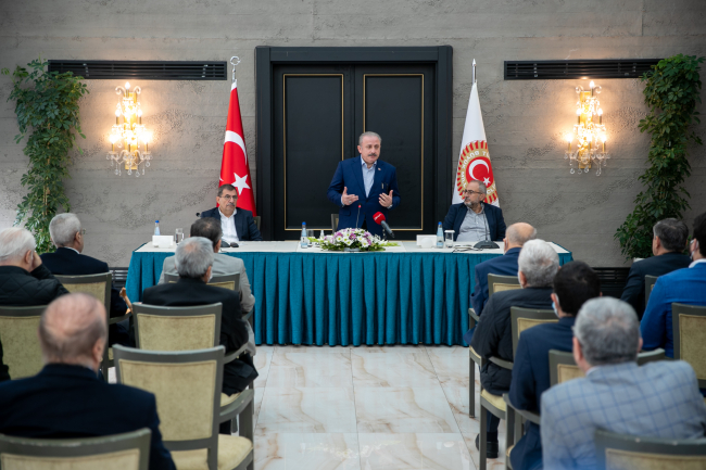 TBMM Başkanı Şentop'tan 61 Anayasası'na 'sürücü kursu aracı' benzetmesi