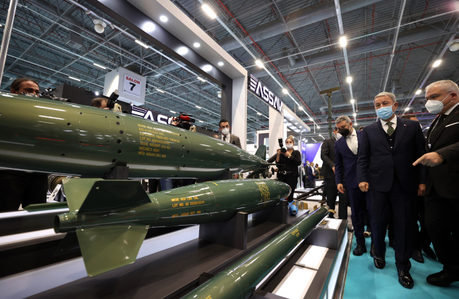 Bakan Akar: Türkiye savunma sanayide gücüne güç katmıştır