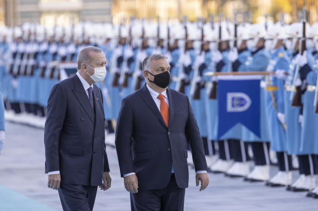 Macaristan Başbakanı Orban'a resmi karşılama