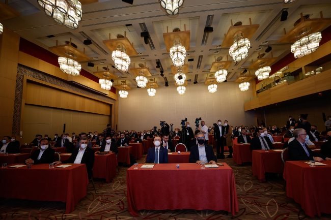 Bakan Muş: Son 12 aylık ihracat değerimiz 221 milyar dolara ulaştı