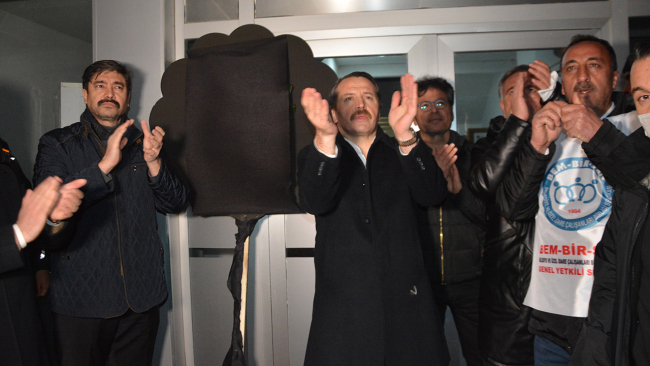 Kırşehir Belediyesindeki işten çıkarmalar protesto edildi