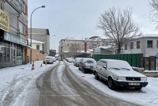 Doğu buz kesti, buzlanmalar oluştu