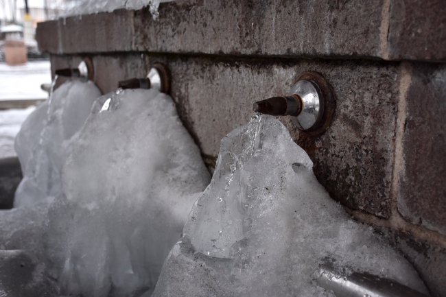 Doğu'da kar yağışı hayatı olumsuz etkiledi