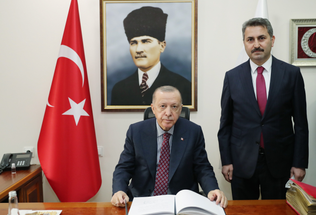 Cumhurbaşkanı Erdoğan Tokat Valisi ve Belediye Başkanı'nı kabul etti