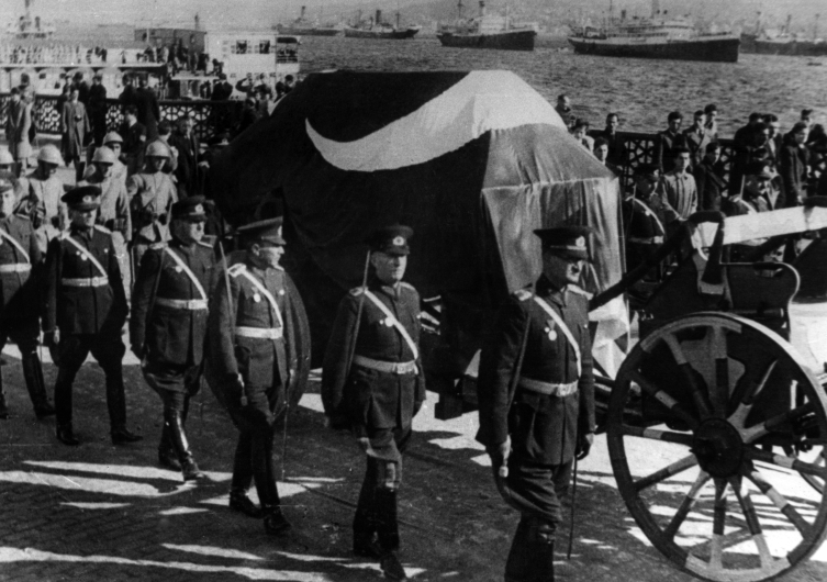 Büyük Önder Atatürk'ün ebediyete intikalinin 85'inci yılı