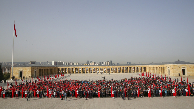 23 Nisan tüm yurtta coşkuyla kutlanıyor
