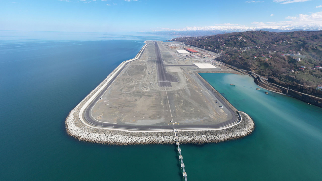 Rize-Artvin Havalimanı yarın açılıyor