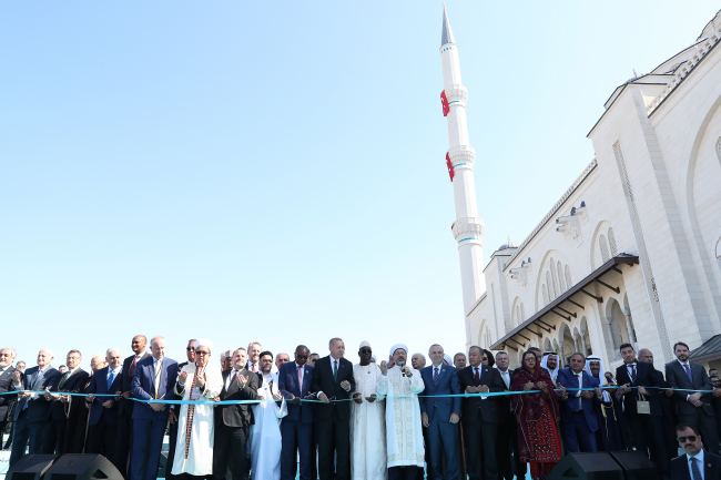 Büyük Çamlıca Camii'ni 3 yılda 25 milyon kişi ziyaret etti