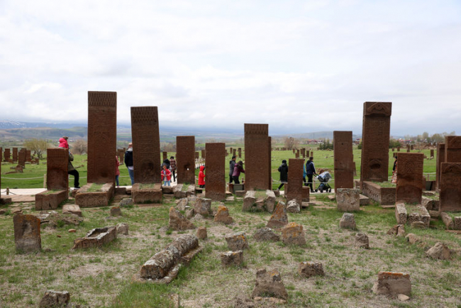 Selçuklu Meydan Mezarlığı'na bayram yoğunluğu