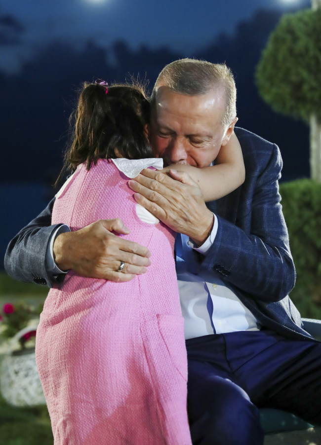 Minik Derin Cumhurbaşkanı Erdoğan'la görüşmesindeki heyecanını anlattı