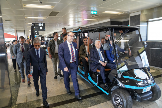 Malezya Başbakanı Yakup Sabiha Gökçen Havalimanı'nı ziyaret etti